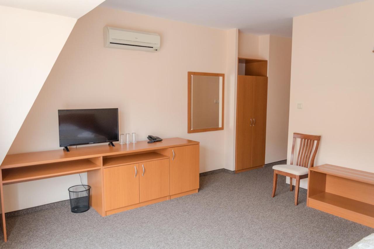 Hotel Eva Ravda ภายนอก รูปภาพ