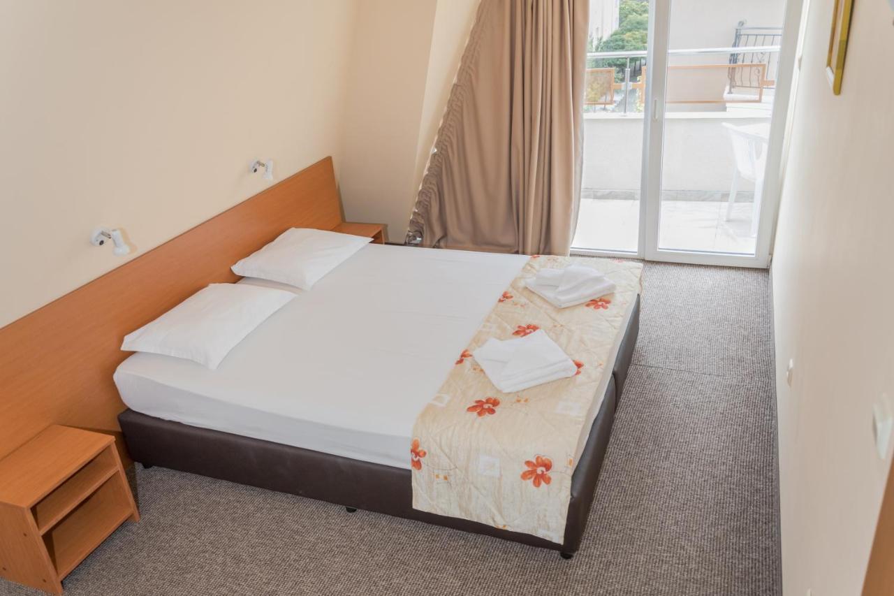 Hotel Eva Ravda ภายนอก รูปภาพ