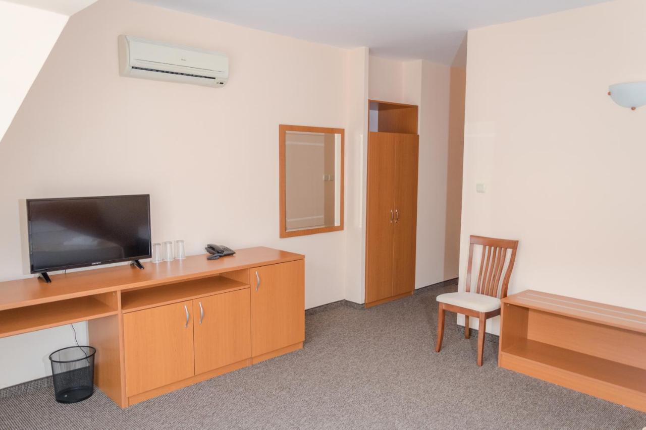 Hotel Eva Ravda ภายนอก รูปภาพ