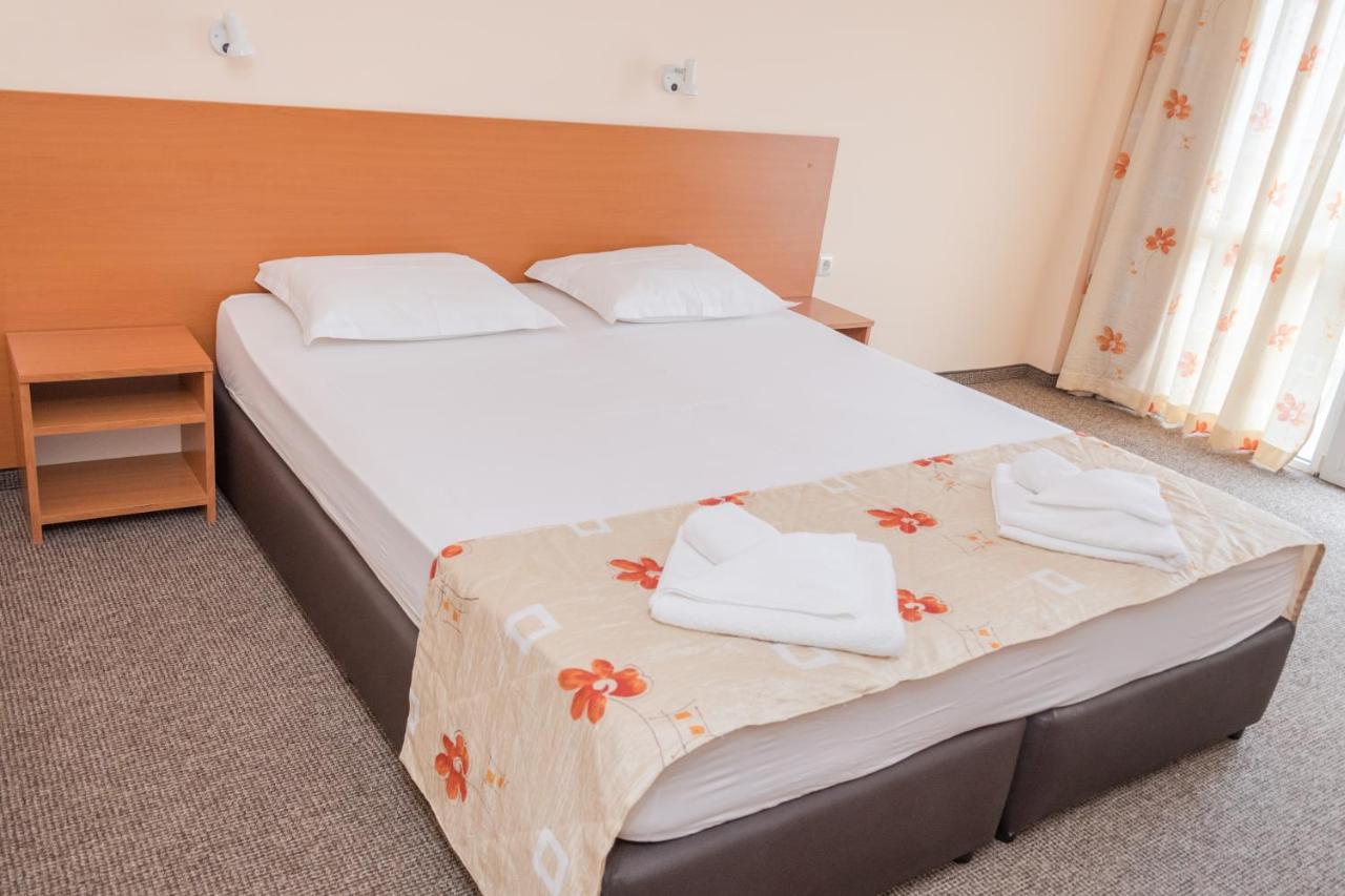 Hotel Eva Ravda ภายนอก รูปภาพ