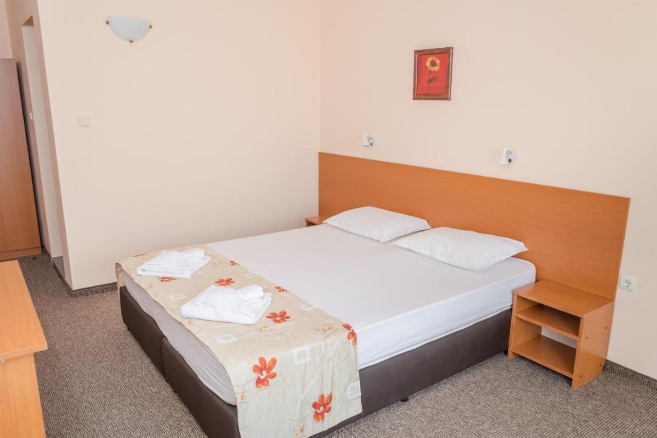 Hotel Eva Ravda ภายนอก รูปภาพ