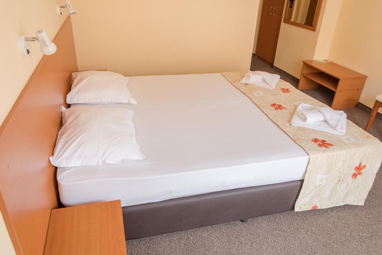 Hotel Eva Ravda ภายนอก รูปภาพ