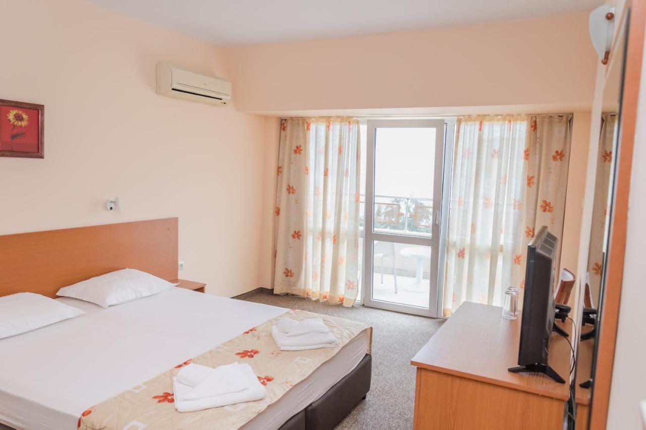 Hotel Eva Ravda ภายนอก รูปภาพ