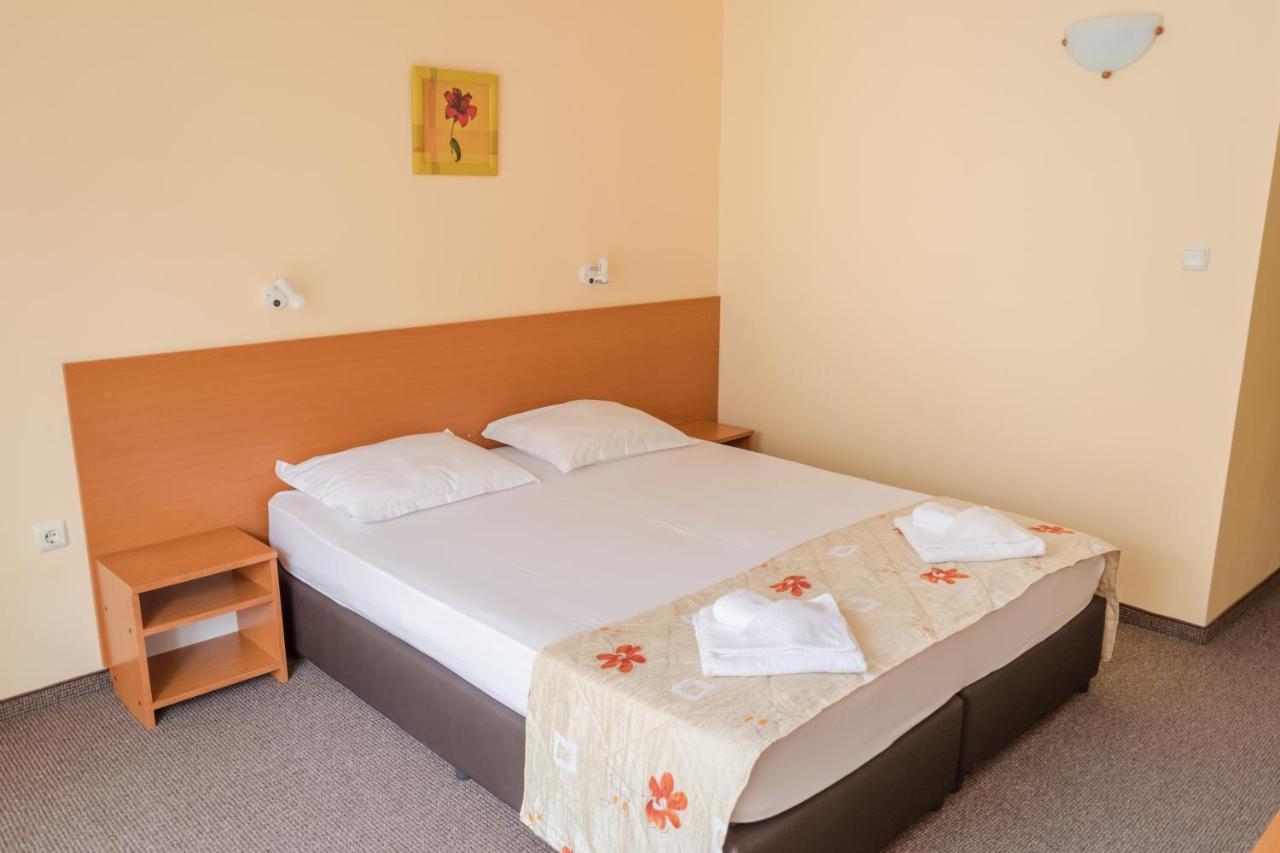 Hotel Eva Ravda ภายนอก รูปภาพ