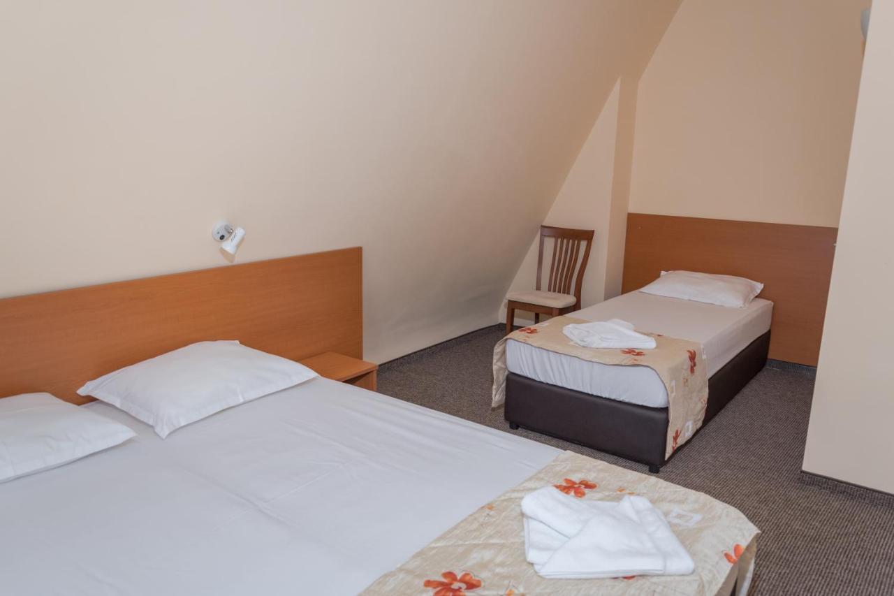 Hotel Eva Ravda ภายนอก รูปภาพ