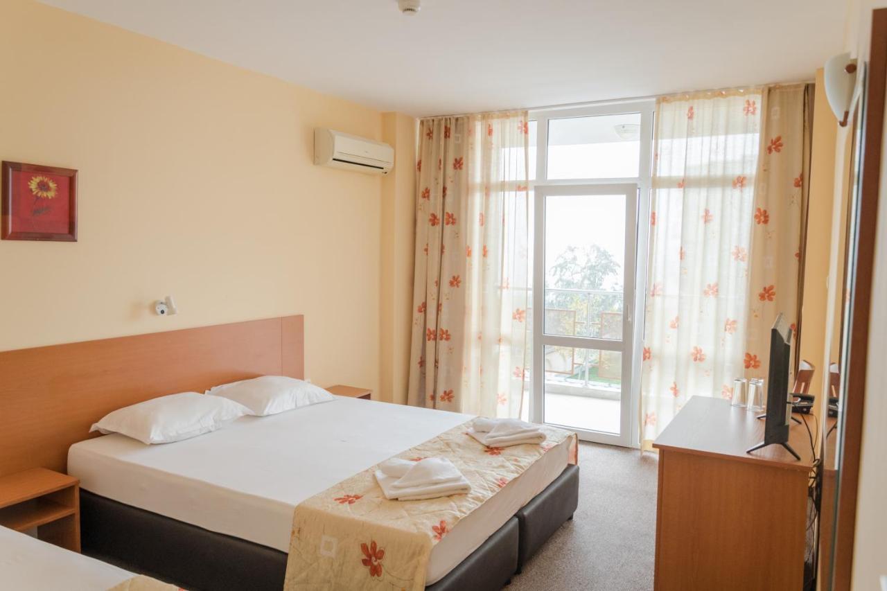 Hotel Eva Ravda ภายนอก รูปภาพ