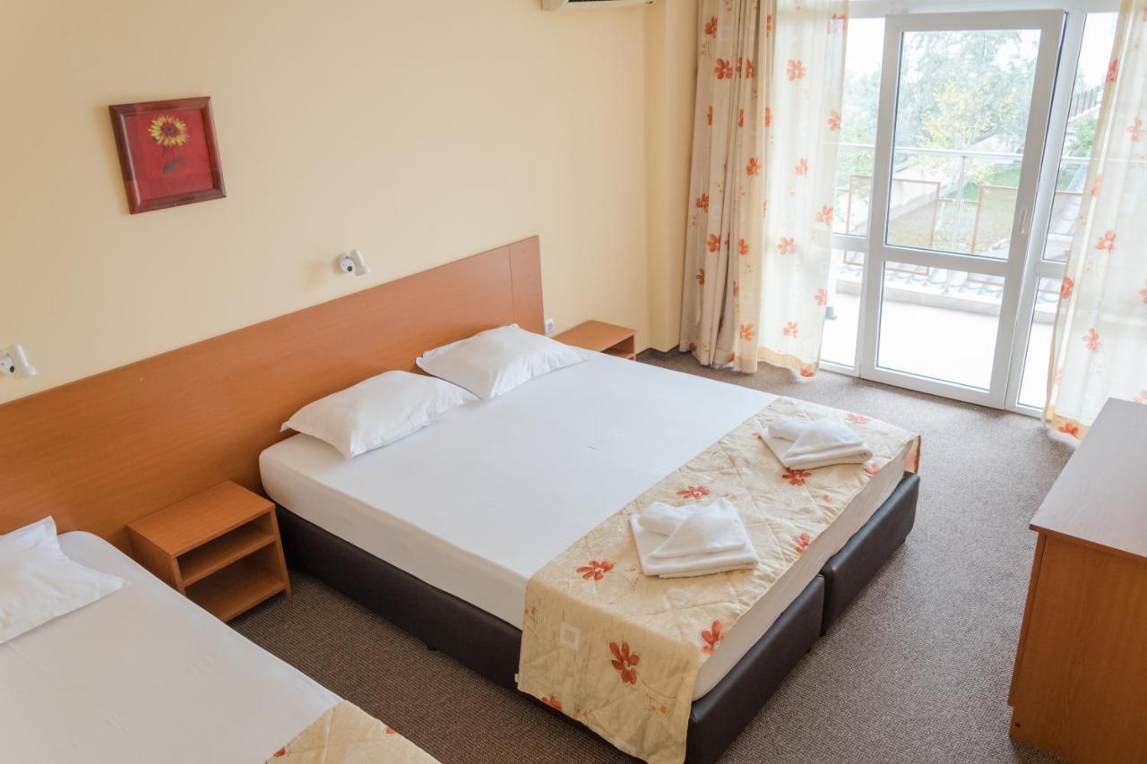 Hotel Eva Ravda ภายนอก รูปภาพ