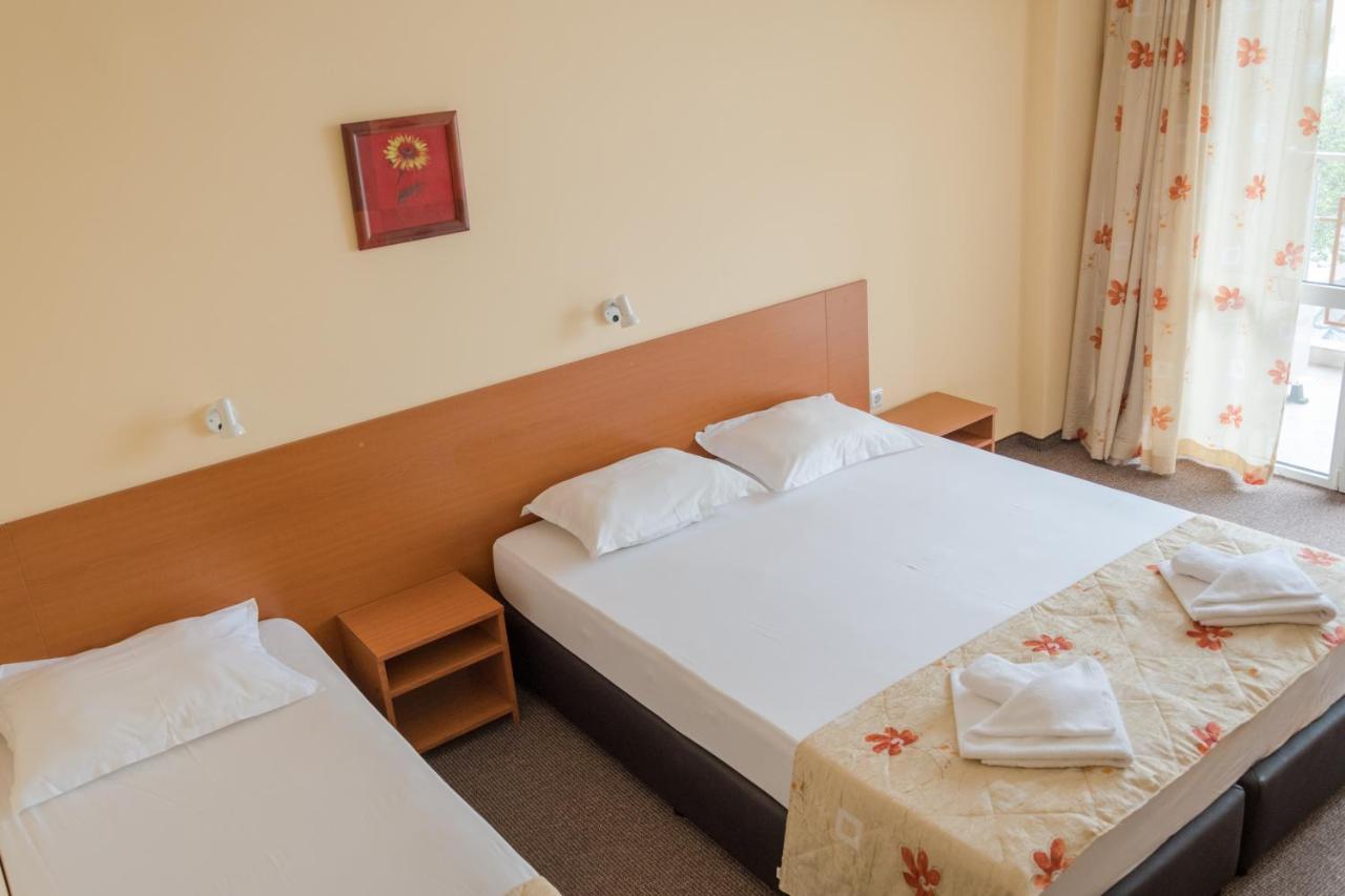 Hotel Eva Ravda ภายนอก รูปภาพ