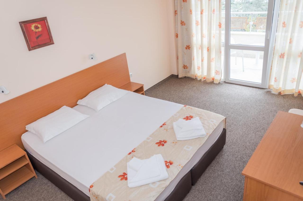 Hotel Eva Ravda ภายนอก รูปภาพ